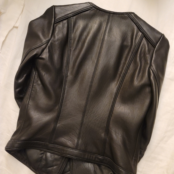 Leather jacket - Picture 3 of 5